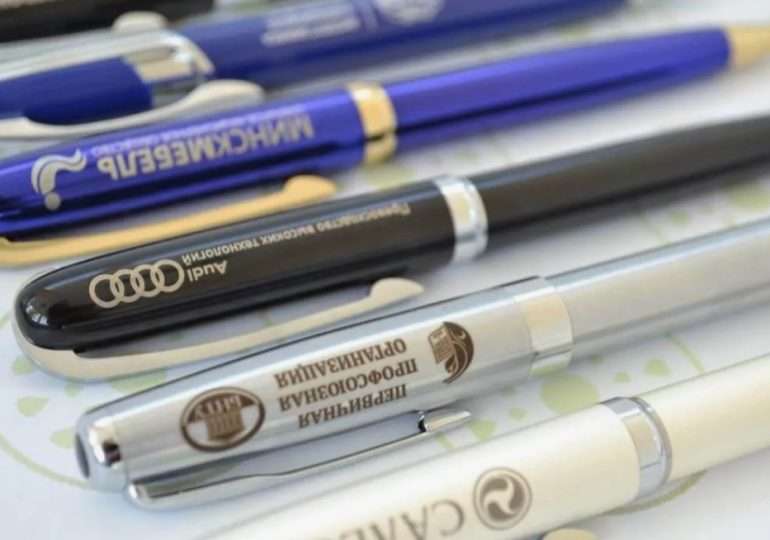 Почему ручка с логотипом никогда не выйдет из моды в бизнес-сувенирах