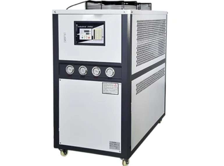 Роль промышленных чиллеров в системе климат-контроля на больших производствах