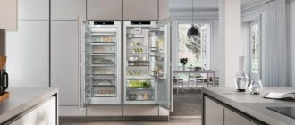 Дизайн фасадов и крепление дверей: как сделать встраиваемый холодильник незаметным в гарнитуре