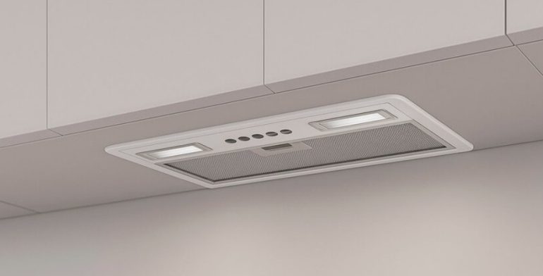 Топ‑7 современных встраиваемых вытяжек для кухни 2026 года