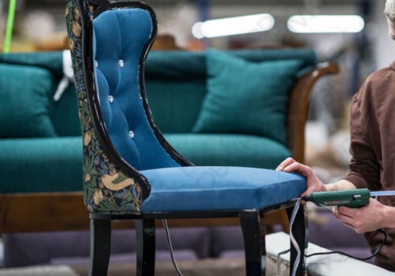 Вторая жизнь стула: секреты фабричного обновления мягкой мебели