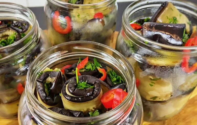 Овощные консервы для быстрого ужина: 7 идей блюд за 15 минут